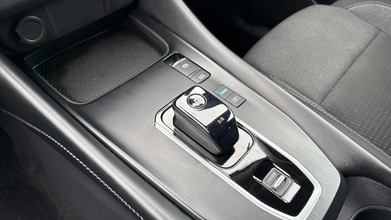 Nissan Qashqai 1.5 E-Power N-Connecta 5dr Auto Hybrid Hatchback